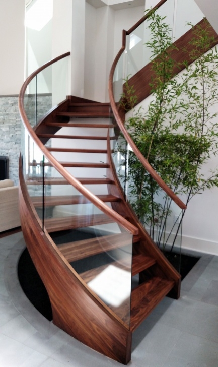 Simple Curved Wooden Staircase Image 681