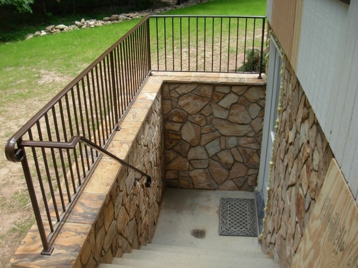 Simple Walkout Basement Stairs Image 783