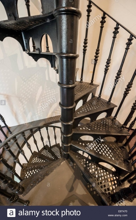 Amazingly Wrought Iron Spiral Staircase Photo 917