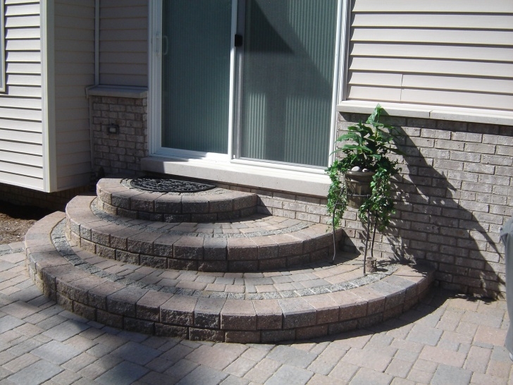 Great Rounded Patio Steps Photo 021