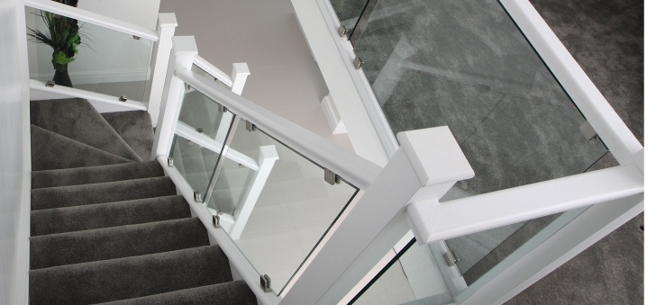 Insanely White And Glass Staircase Picture 620