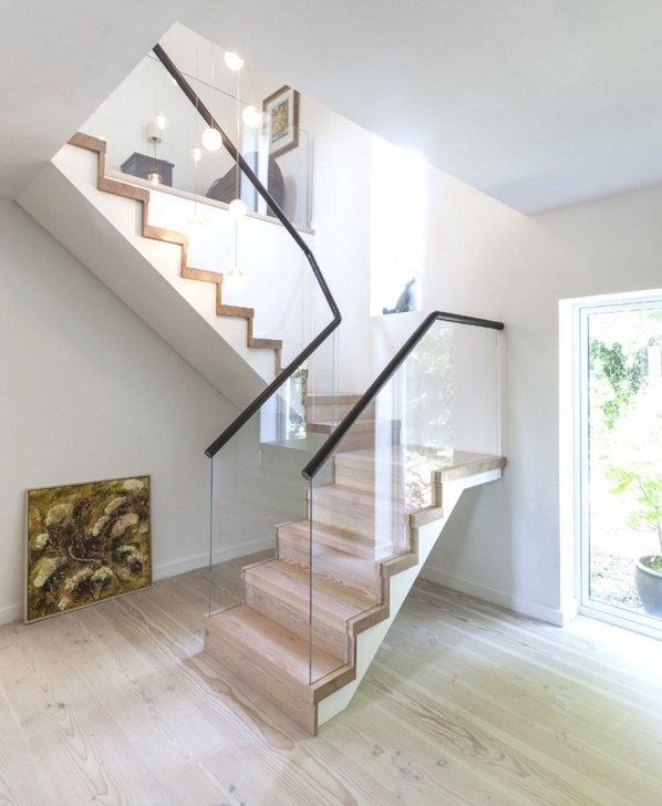 Inspiring Staircase For Small House Photo 936