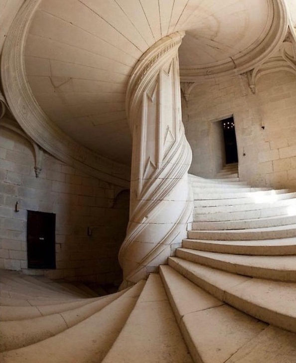 Sensational Double Spiral Staircase Photo 974