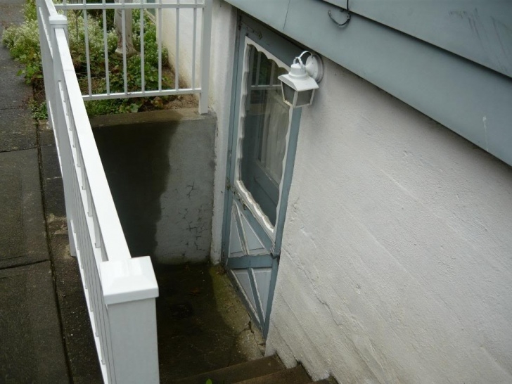 Simple Walkout Basement Steps Photo 320