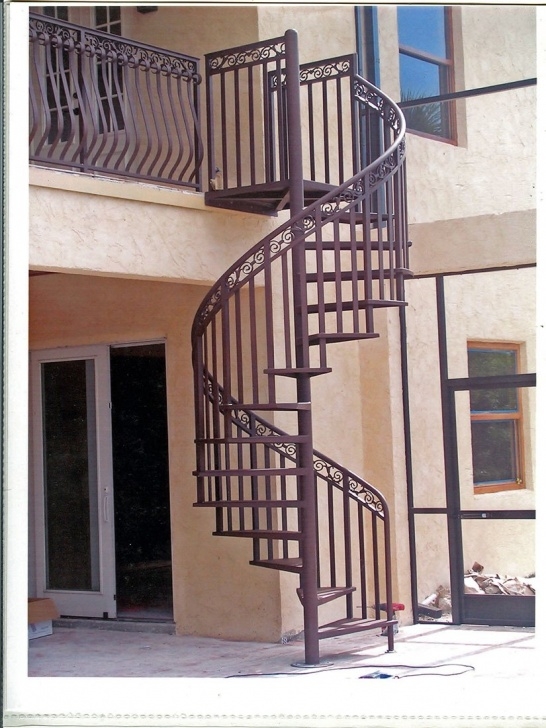 Top Cast Aluminium Spiral Staircase Image 594