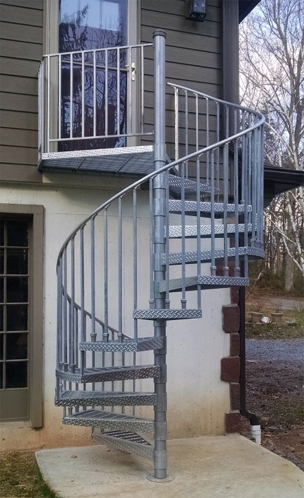 Top Cast Aluminium Spiral Staircase Image 692